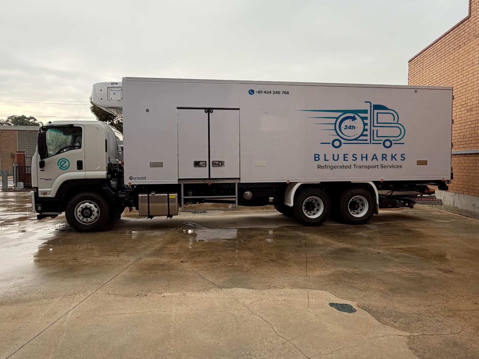 Large Refrigerated Trucks
